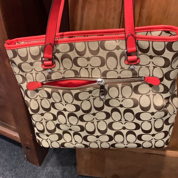 Coach bag , coated canvas with leather straps. - Picture 2 of 4